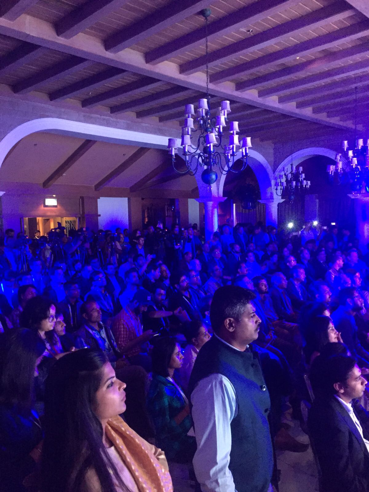 packed crowd at Hyperloop One Vision For India event